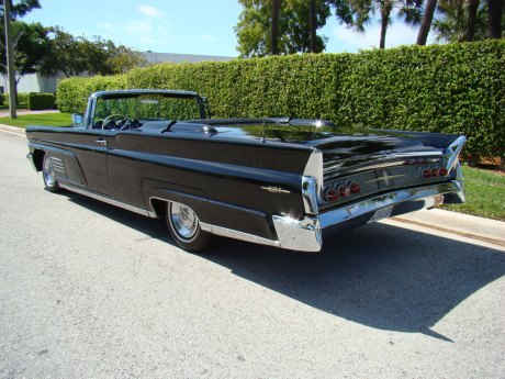 1960-Lincoln-Conv-Blk-003