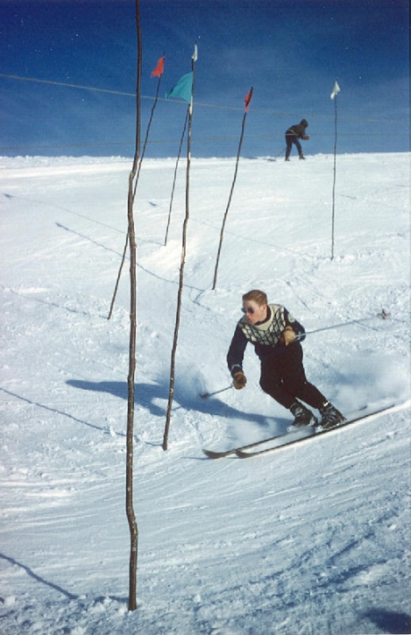 skiMcLay_HomerSecond_1950s_60s_skier2
